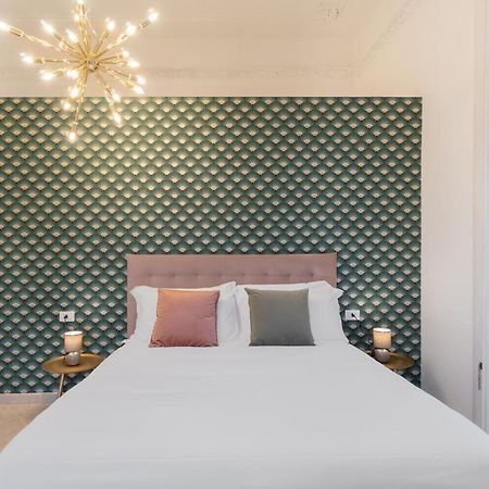 Palazzo Galeoni Luxury Suites Salerno Bagian luar foto