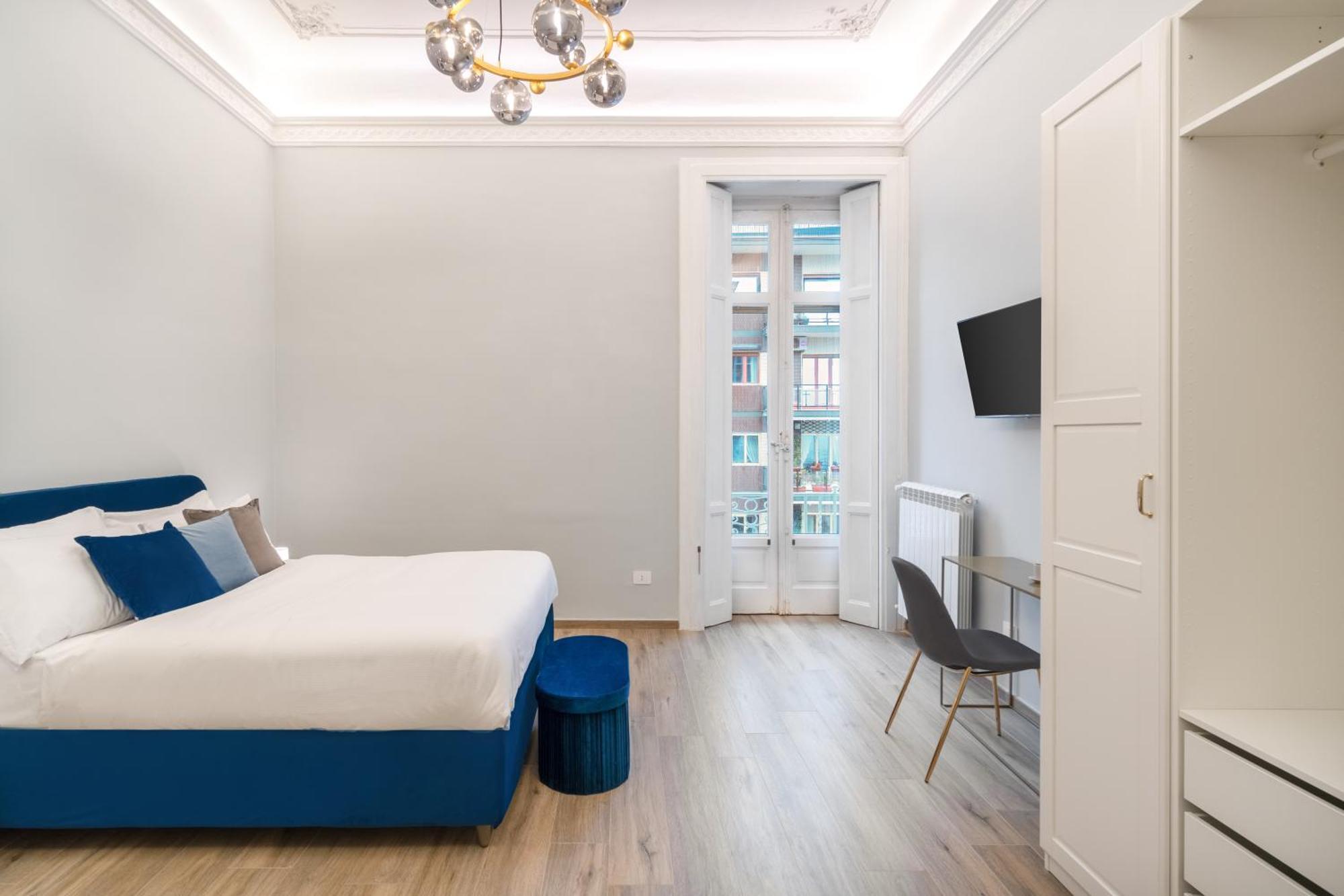 Palazzo Galeoni Luxury Suites Salerno Bagian luar foto