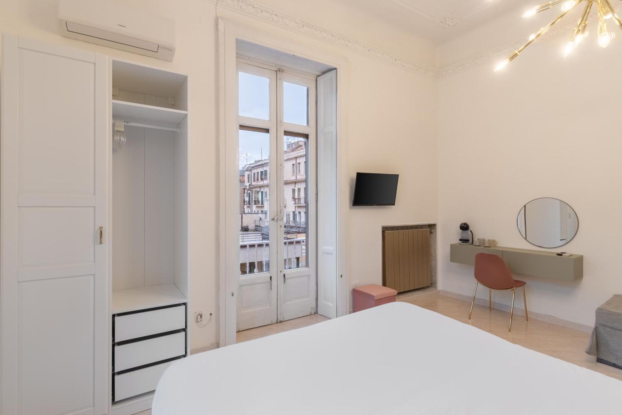 Palazzo Galeoni Luxury Suites Salerno Bagian luar foto