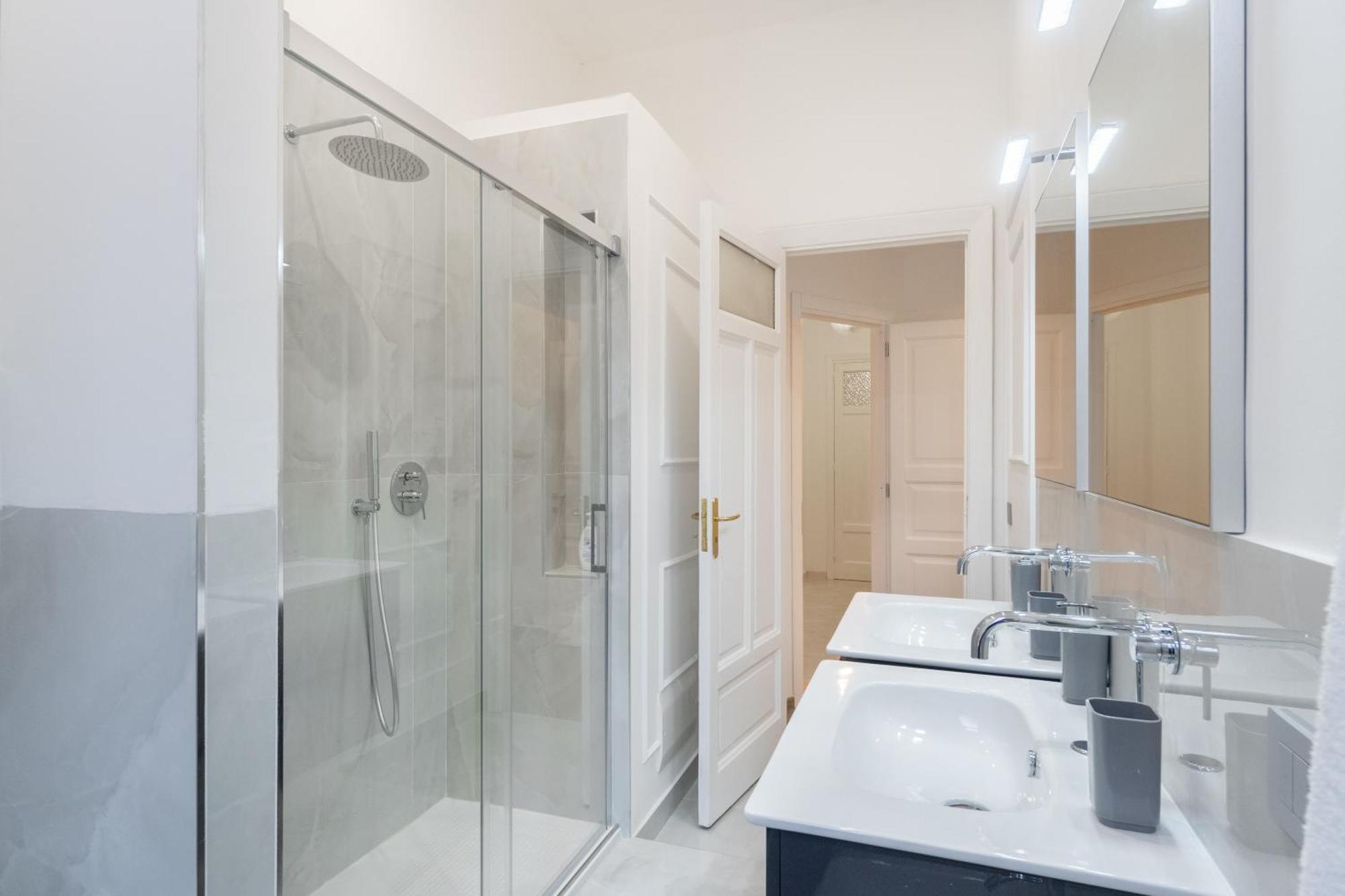 Palazzo Galeoni Luxury Suites Salerno Bagian luar foto