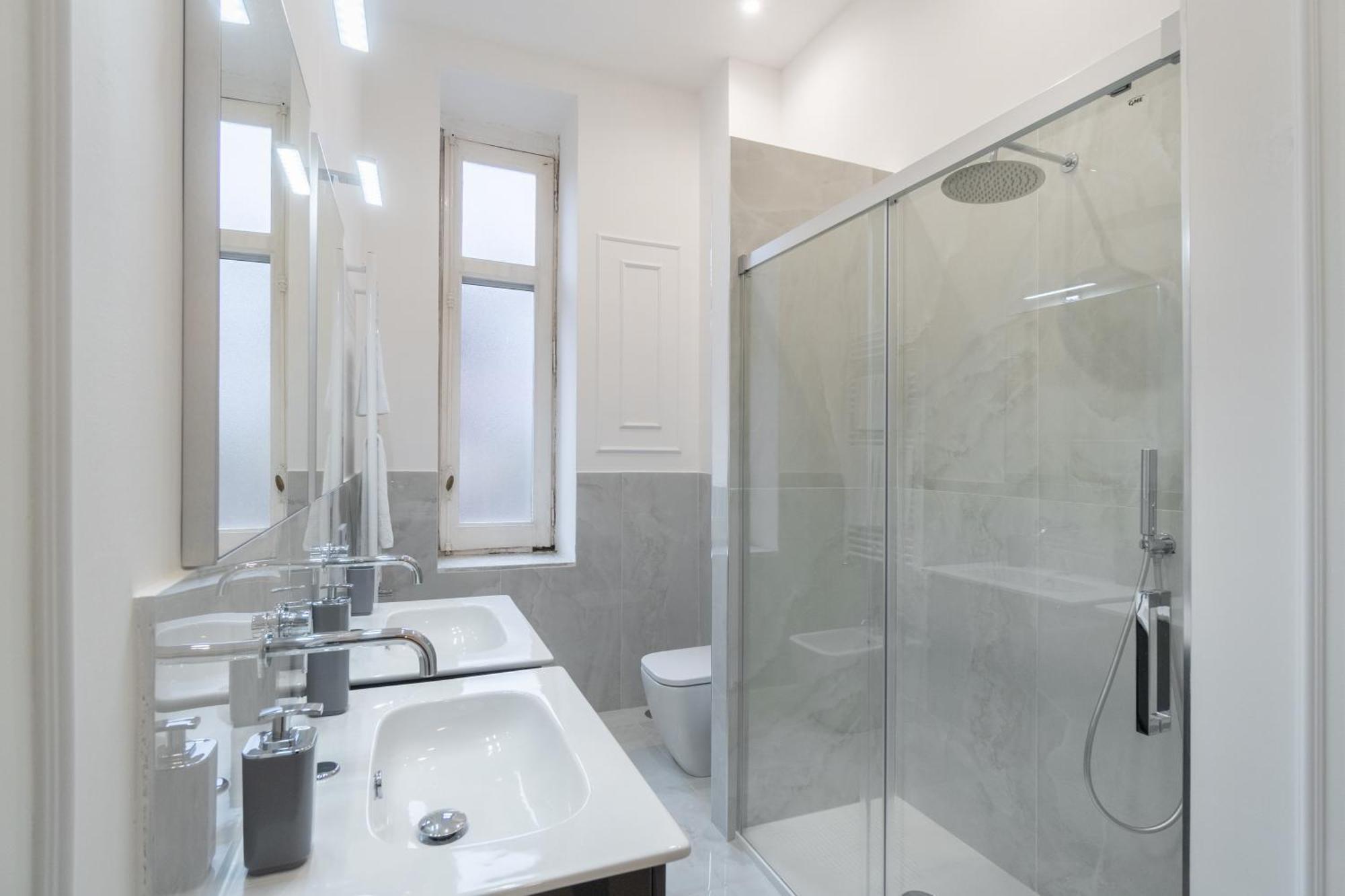 Palazzo Galeoni Luxury Suites Salerno Bagian luar foto